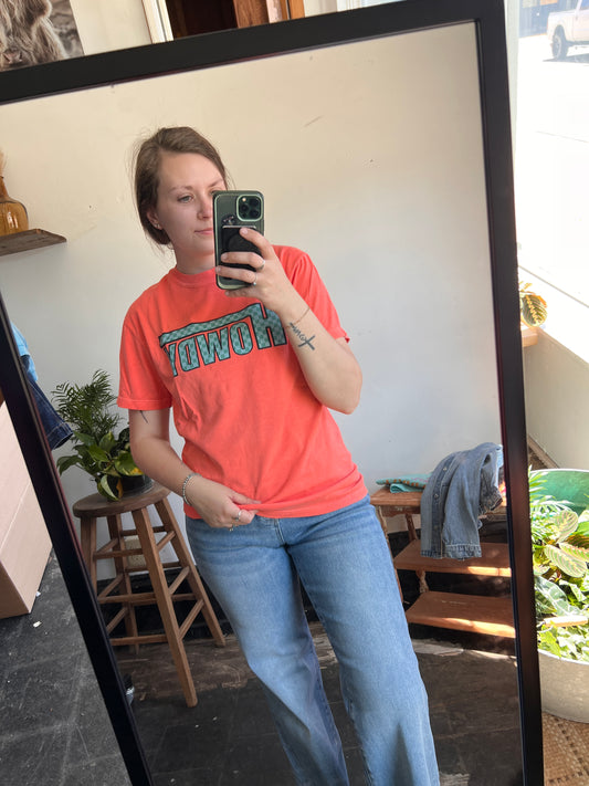 Howdy Graphic Tee
